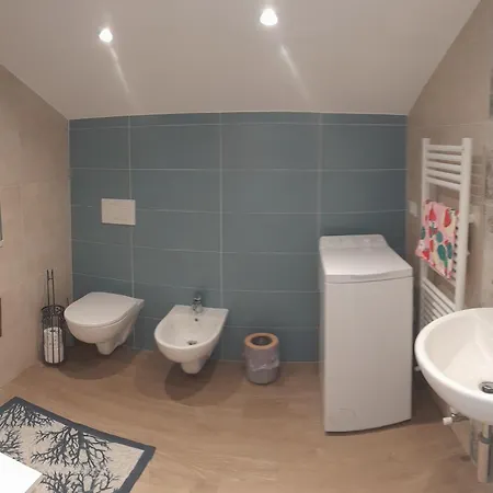 Mansarda A E Spotorno *